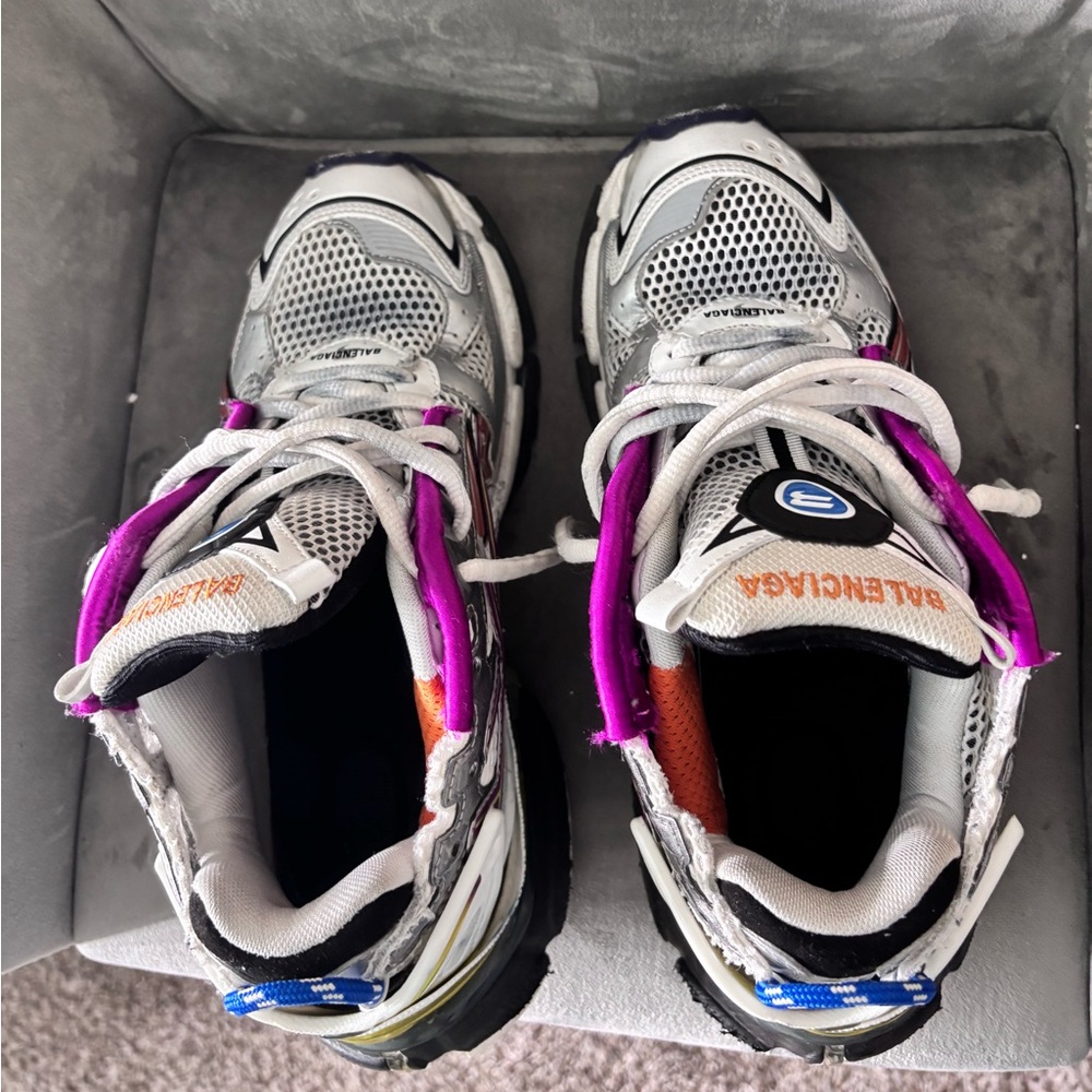 Balenciaga Runners - Picture 5 of 5